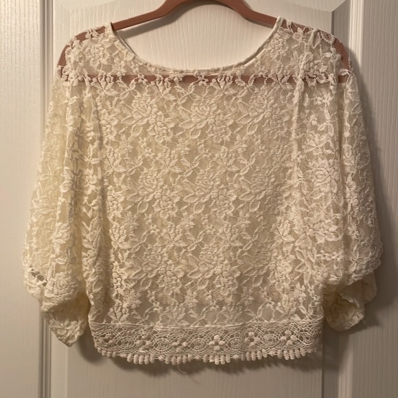 Chico’s All lace Cropped Dainty Shirt. Size Small EUC - Picture 4 of 8